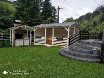Фото номера Коттедж с 6 спальнями Дома для отпуска Vila Samaha г. Мойечу-де-Сус 81